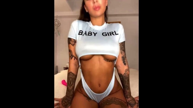 Susy Gala Streaming Sexy like a and doing Streaptease on Onlyfans