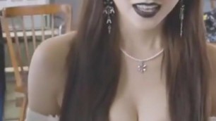 SuA's Ready For Some Cum On Her Cleavage